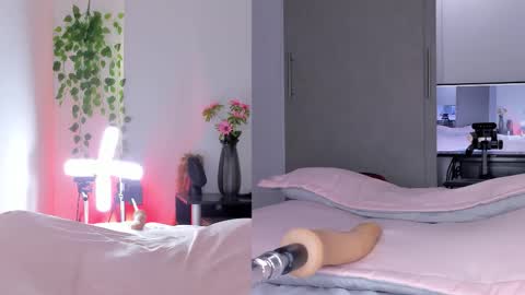 Snapshot of nicolle_saenzz chatting on 03.19.26 Nicolle Saenzz online show from 03.19.26