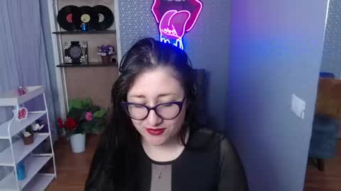 Snapshot of nicolle_silva chatting on 07.28.26 Nicolle online show from 07.28.26