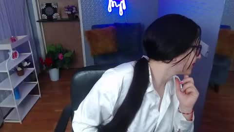 Snapshot of nicolle_silva chatting on 07.29.26 Nicolle online show from 07.29.26