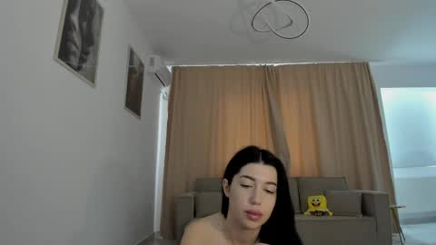 Nicolle online show from 05.23.26