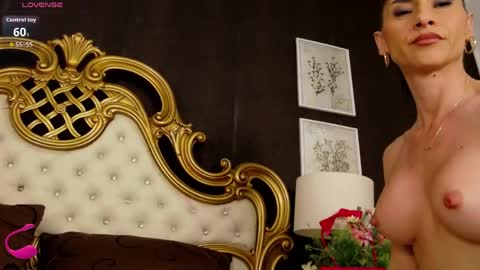 Nicolle online show from 04.23.26