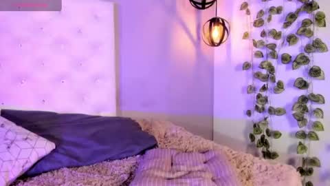 Nicolle online show from 06.26.26