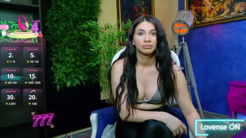 Nicolle online show from 04.06.26