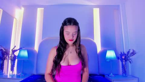 Nicol  online show from 01.20.25