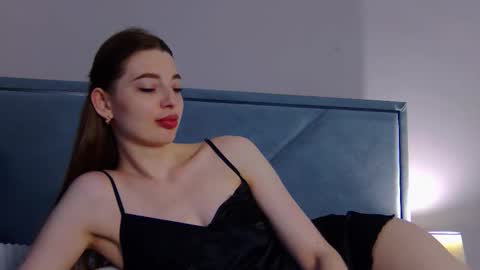 Snapshot of nicolros chatting on 03.29.26 NicolRos online show from 03.29.26