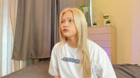 Hannah help me get 50 thumbs up online show from 06.29.26