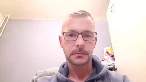 Snapshot of nighthawk28 chatting on 09.30.25 MikeVanDyck online show from 09.30.25