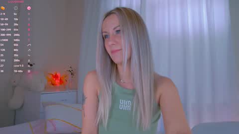 Snapshot of nika_bloom chatting on 10.07.25 Nika Bloom online show from 10.07.25