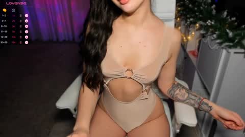 Snapshot of nikamioo chatting on 02.03.25 Nika online show from 02.03.25