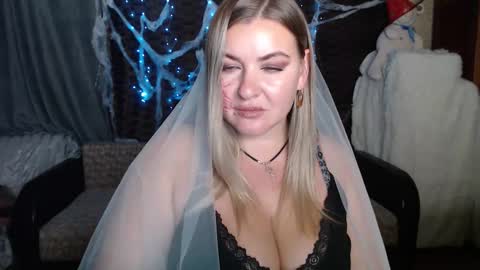 Snapshot of nikaskylink chatting on 10.30.25 Nika online show from 10.30.25