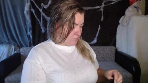 Snapshot of nikaskylink chatting on 11.01.25 Nika online show from 11.01.25