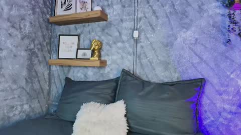    online show from 03.08.26