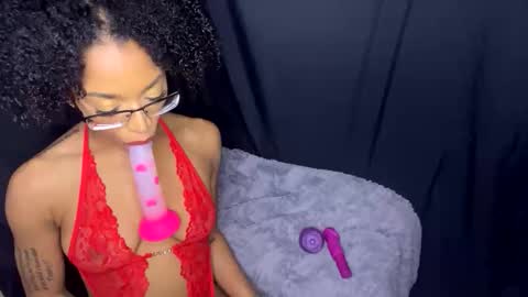 Snapshot of nikitalove104 chatting on 01.10.26 nikitalove104 online show from 01.10.26