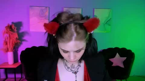 nikki_kiss_ online show from 04.27.26