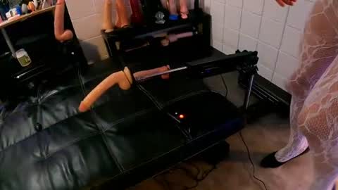 nikkibanksts online show from 07.31.26