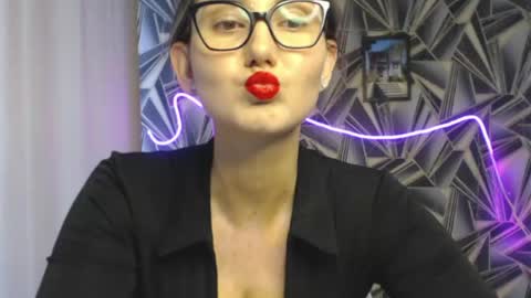 nikkikiss___ online show from 05.26.26