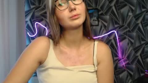 nikkikiss___ online show from 06.10.26