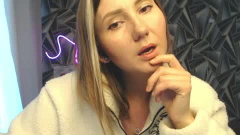 nikkikiss___ online show from 06.19.26