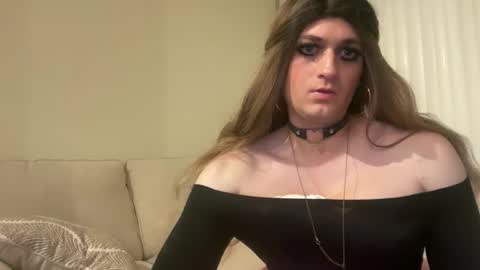 Snapshot of niko_12356 chatting on 11.11.25 Nichole online show from 11.11.25