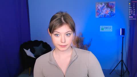 Snapshot of nikol_kitt chatting on 01.13.25 Little Niko  Help me reach my goals online show from 01.13.25