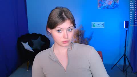 Snapshot of nikol_kitt chatting on 01.14.25 Little Niko  Help me reach my goals online show from 01.14.25