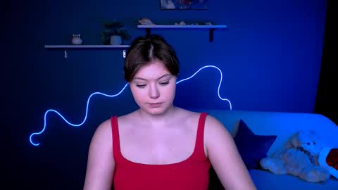 Snapshot of nikol_kitt chatting on 02.11.25 Little Niko  Help me reach my goals online show from 02.11.25