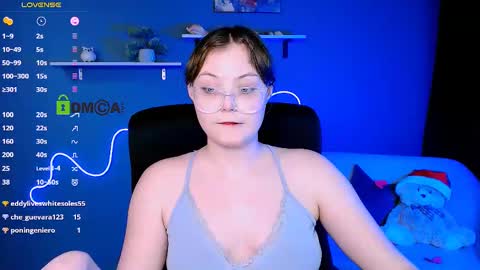 Snapshot of nikol_kitt chatting on 02.18.25 Little Niko  Help me reach my goals online show from 02.18.25