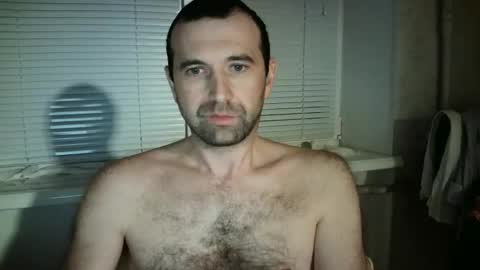 Snapshot of nikolas_vaz chatting on 10.18.25 nikolas_vaz online show from 10.18.25