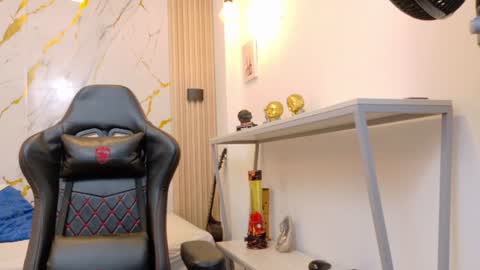    online show from 07.04.26