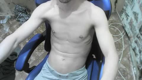 Snapshot of nikolos22 chatting on 11.25.25 nikolos22 online show from 11.25.25