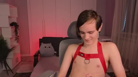 Snapshot of nikompell chatting on 02.09.25 niko online show from 02.09.25