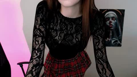 Snapshot of nikonara_ chatting on 03.10.25 nikonara_ online show from 03.10.25