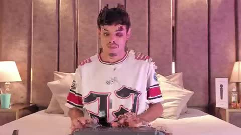 Niko Stone online show from 04.14.26