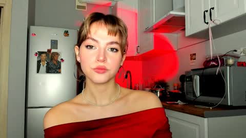 Snapshot of niky_jess chatting on 02.28.25 Veronica online show from 02.28.25