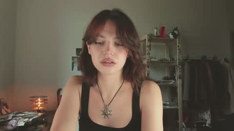Snapshot of niky_jess chatting on 05.20.26 Veronica online show from 05.20.26
