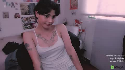 Nikylaine online show from 11.24.25