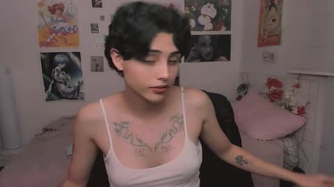 Nikylaine online show from 11.26.25