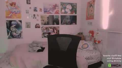 Nikylaine online show from 12.17.25