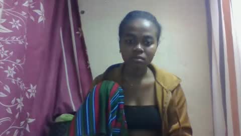 Snapshot of nilahmarie chatting on 10.07.25 nilah online show from 10.07.25