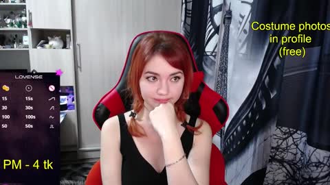 Snapshot of nimfeya chatting on 09.30.25 Nimfeya online show from 09.30.25