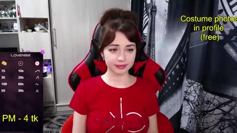 Snapshot of nimfeya chatting on 10.17.25 Nimfeya online show from 10.17.25