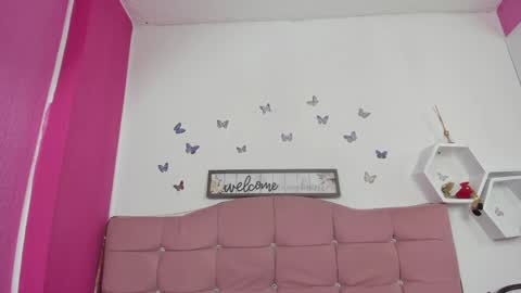 Snapshot of nina_cute06 chatting on 12.19.24 Nina online show from 12.19.24