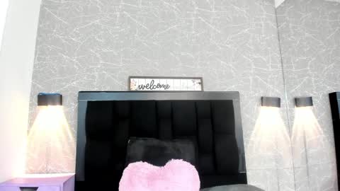 Snapshot of nina_cute06 chatting on 01.21.25 Nina online show from 01.21.25