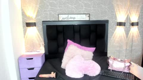 Snapshot of nina_cute06 chatting on 01.31.25 Nina online show from 01.31.25