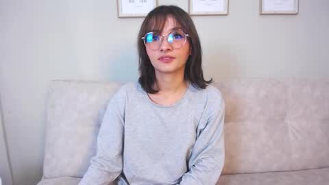 Snapshot of nina_cutes_ chatting on 10.22.25 Nina online show from 10.22.25