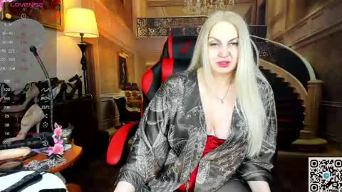 Snapshot of nina_deville chatting on 05.17.26 Nina online show from 05.17.26