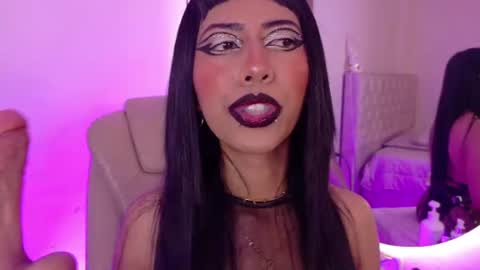 Nina Fox  online show from 07.28.26