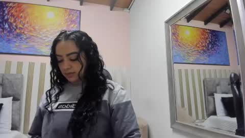 Snapshot of nina_glow_ chatting on 04.22.26 nina_glow_ online show from 04.22.26