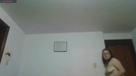 Snapshot of nina_petit chatting on 02.24.25 Nina online show from 02.24.25