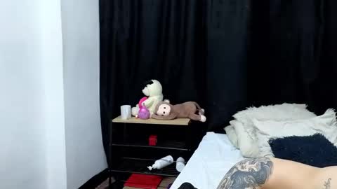 Snapshot of ninaa_fox chatting on 01.17.25 Ninaa fox online show from 01.17.25